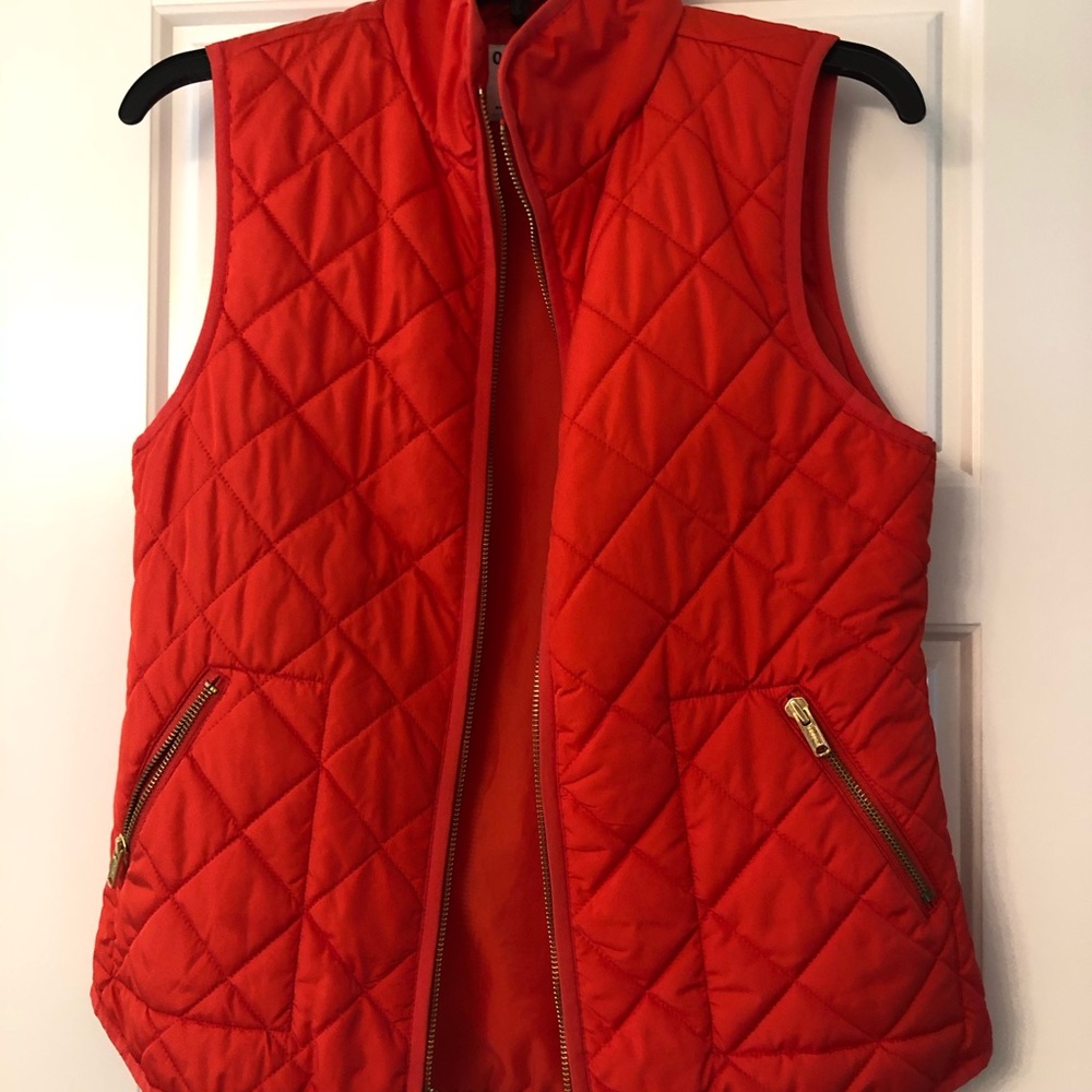 Zipper red vest